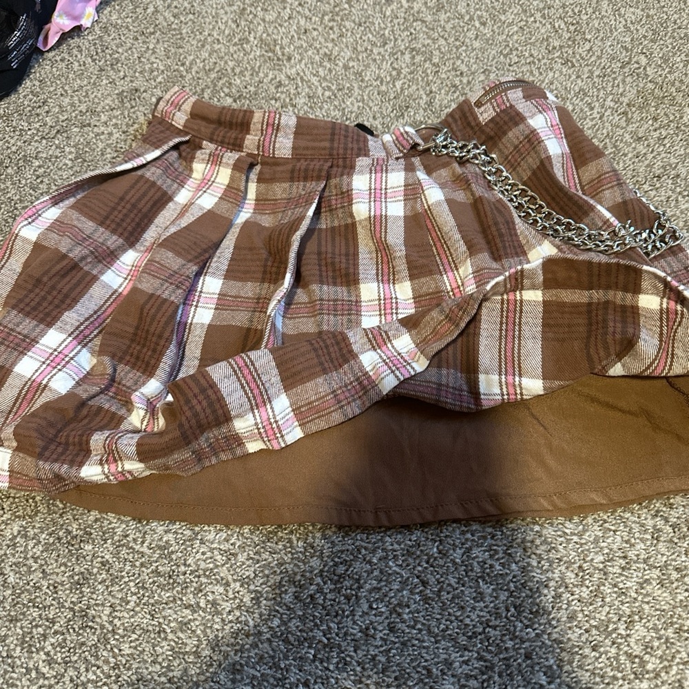 Plaid Brown Skirt with Chain Detail